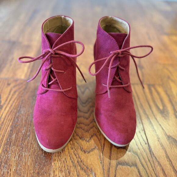 Maurice Daphne Faux Suede Heeled Ankle Bootie Women's Shoes 7.5 Boho Burgundy - Picture 2 of 13